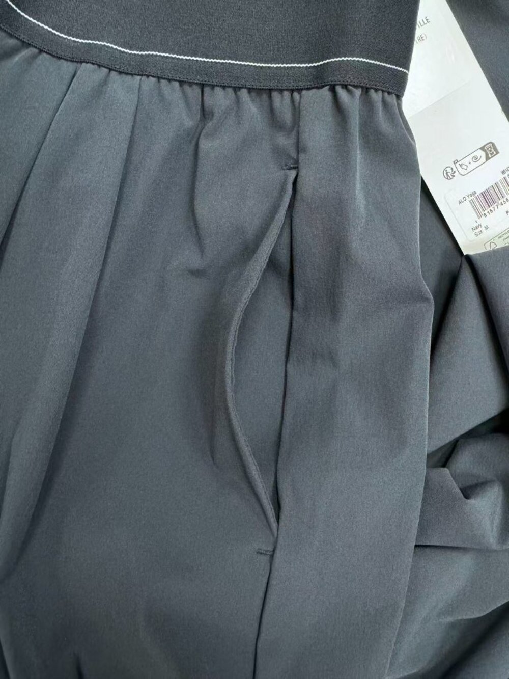 ๐ Navy Blue Alo Yoga High-Waisted Loose Fit Suit Up Pants NWT Regular(30 inch) - Picture 5 of 9